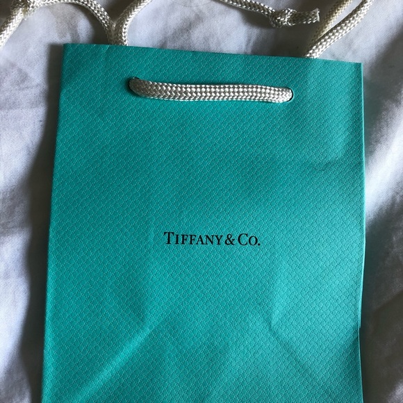 Authentic Tiffany&co Paloma Graffiti ring - Picture 5 of 5